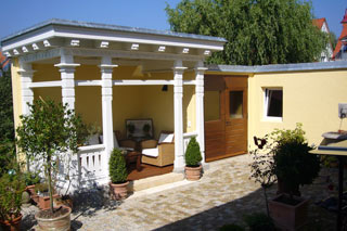 Holzbalkon